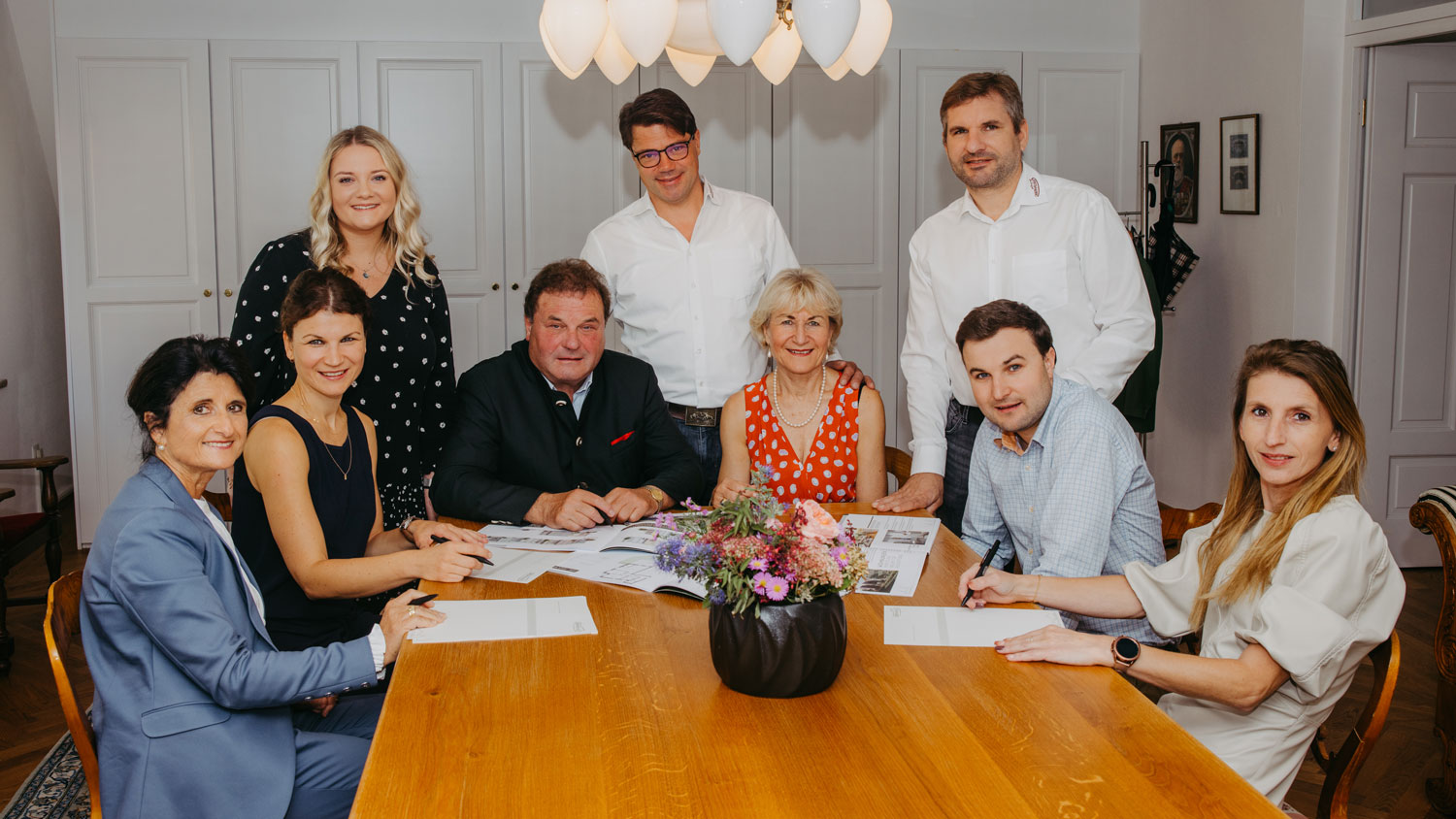 Historisches Teamfoto der Firma Oberhauser
